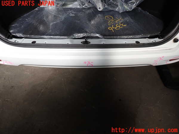 1UPJ-9233361610]セレナ Sハイブリッド(HC26)リアバンパー 中古_3