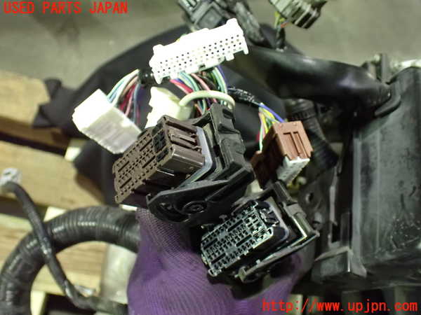 1UPJ-9233362010]セレナ Sハイブリッド(HC26)エンジン MR20DD-SM23 中古_3