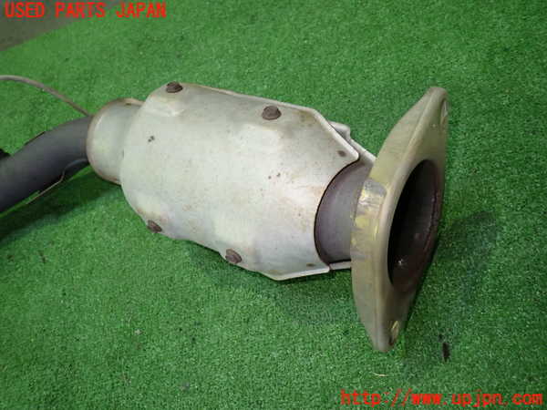 1UPJ-9233362661]セレナ Sハイブリッド(HC26)触媒1 中古_2