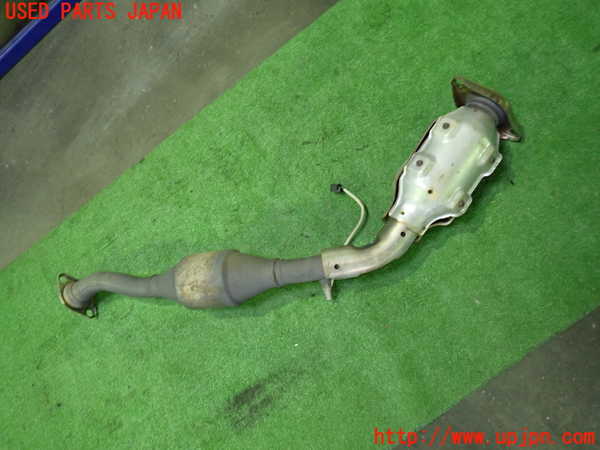 1UPJ-9233362661]セレナ Sハイブリッド(HC26)触媒1 中古_5