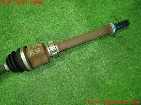 1UPJ-9233364010]セレナ Sハイブリッド(HC26)右フロントドライブシャフト 中古_2