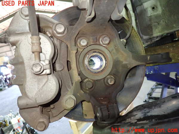 1UPJ-9233364290]セレナ Sハイブリッド(HC26)右フロントナックルハブ 中古_2