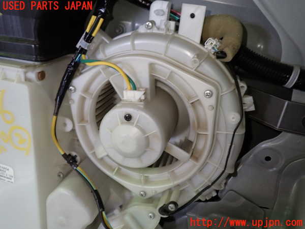 1UPJ-9233366082]セレナ Sハイブリッド(HC26)エバポレーター2 (リヤ) 中古_3