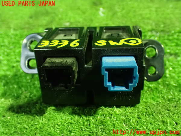 1UPJ-9233366308]セレナ Sハイブリッド(HC26)スイッチ3 (VSC OFF) 中古_2