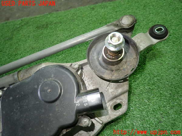 1UPJ-9233366770]セレナ Sハイブリッド(HC26)フロントワイパーモーター 中古_2
