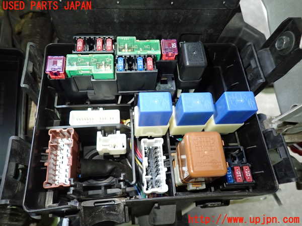 1UPJ-9233366743]セレナ Sハイブリッド(HC26)ヒューズボックス3 中古_2