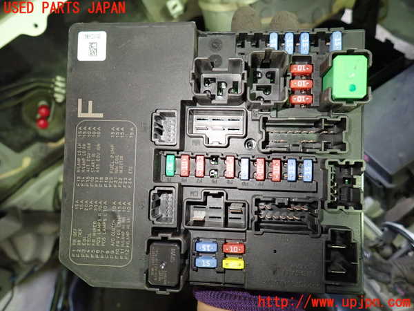 1UPJ-9233366743]セレナ Sハイブリッド(HC26)ヒューズボックス3 中古_3