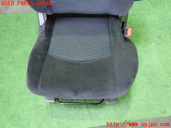 1UPJ-9233367035]セレナ Sハイブリッド(HC26)運転席シート 中古_3