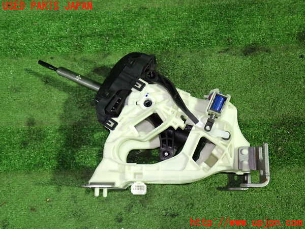 1UPJ-9233367555]セレナ Sハイブリッド(HC26)ATシフトレバー 中古_3