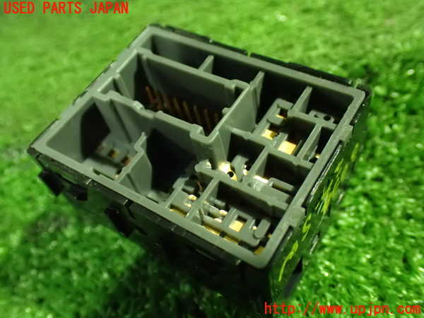 1UPJ-9233366280]セレナ Sハイブリッド(HC26)ミラースイッチ 中古_2