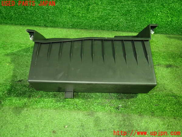 1UPJ-9233367841]セレナ Sハイブリッド(HC26)小物入れ1 中古_3