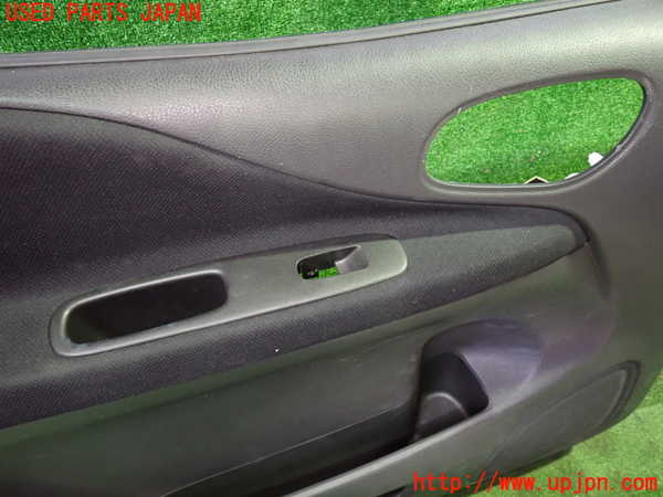 1UPJ-9233361264]セレナ Sハイブリッド(HC26)左前ドア内張り 中古_2