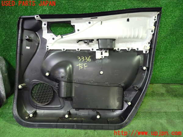 1UPJ-9233361264]セレナ Sハイブリッド(HC26)左前ドア内張り 中古_4
