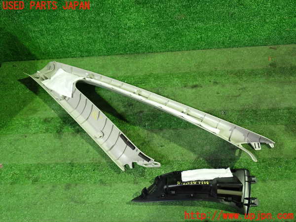 1UPJ-9233367655]セレナ Sハイブリッド(HC26)右フロントピラートリム 中古_2