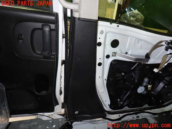 1UPJ-9233367670]セレナ Sハイブリッド(HC26)左センターピラートリム 中古_3