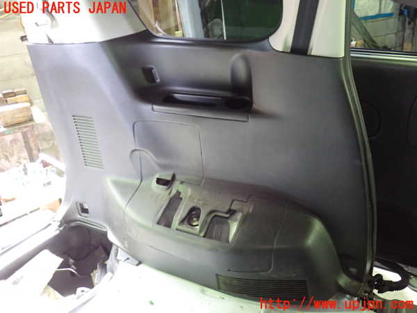 1UPJ-9233367680]セレナ Sハイブリッド(HC26)左リアピラートリム 中古_3