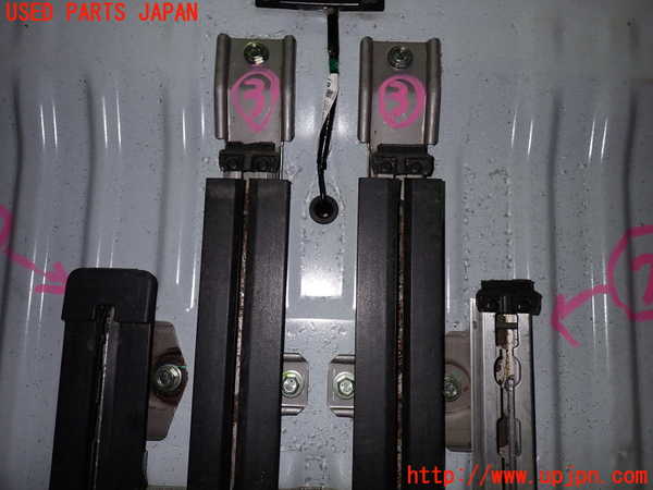 1UPJ-9233367498]セレナ Sハイブリッド(HC26)シートレール③ (２列目) 中古_2