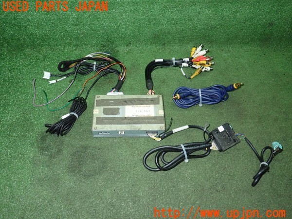 3UPJ=9233370580]アウディ A5 2.0TFSIクワトロ(8TCDNF 8T3)AV-LINK AV-AU11 マルチメディアビデオインターフェース インターフェース 中古_2