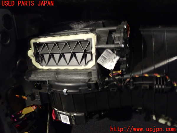 1UPJ-9233376081]アウディ・A5(8TCDNF)エバポレーター1 中古_3
