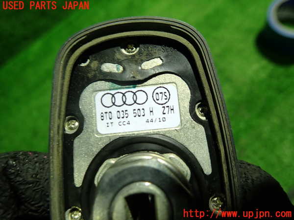 1UPJ-9233376550]アウディ・A5(8TCDNF)アンテナ 中古_3