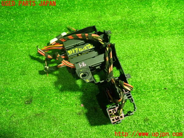 1UPJ-9233376741]アウディ・A5(8TCDNF)ヒューズボックス1 中古_3