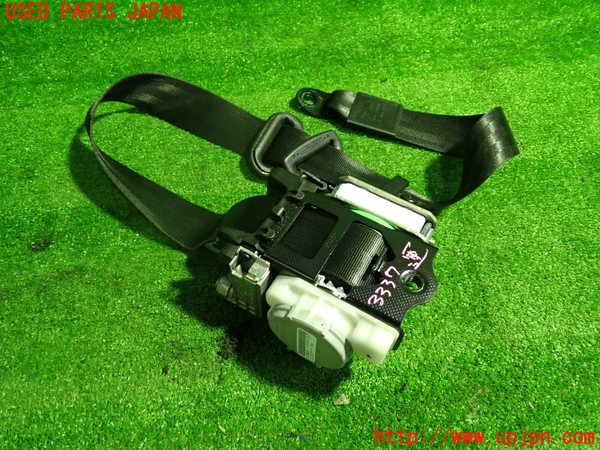 1UPJ-9233377045]アウディ・A5(8TCDNF)運転席シートベルト 中古_4