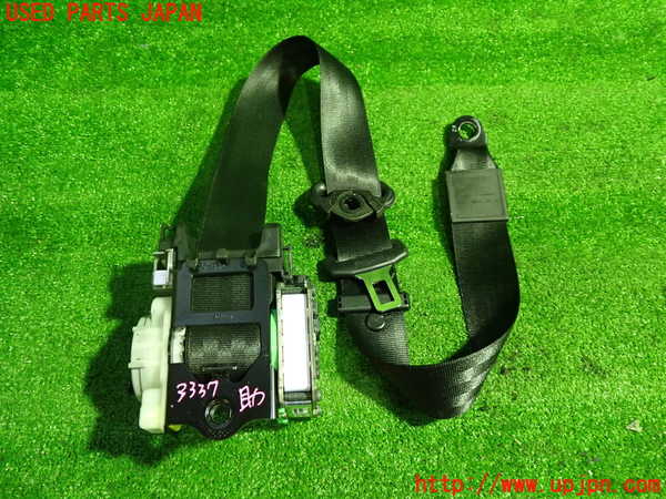 1UPJ-9233377075]アウディ・A5(8TCDNF)助手席シートベルト 中古_4