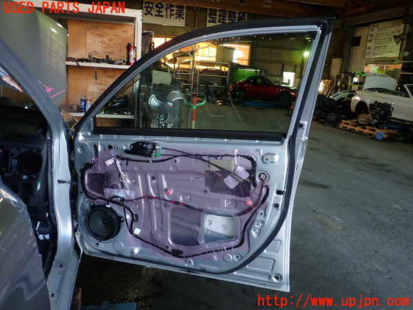 1UPJ-9233381230]カローラ アクシオ(NZE161)右前ドア 中古 NSG M4O8_4