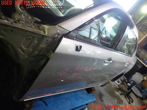 1UPJ-9233381260]カローラ アクシオ(NZE161)左前ドア 中古 NSG M4O8_2
