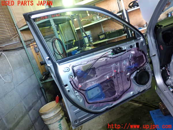 1UPJ-9233381260]カローラ アクシオ(NZE161)左前ドア 中古 NSG M4O8_4