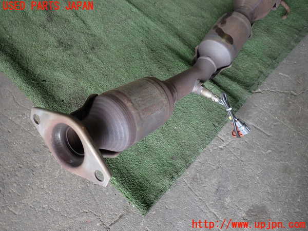 1UPJ-9233382651]カローラ アクシオ(NZE161)センターパイプ1 中古_2