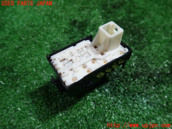 1UPJ-9233386245]カローラ アクシオ(NZE161)左前パワーウィンドウスイッチ 中古_2