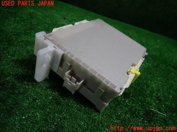 1UPJ-9233386741]カローラ アクシオ(NZE161)ヒューズボックス1 中古_2