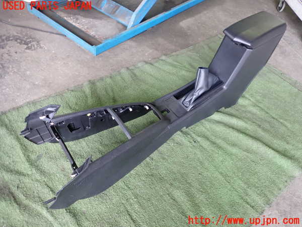 1UPJ-9233387540]カローラ アクシオ(NZE161)センターコンソール 中古_2