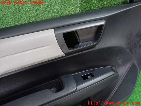 1UPJ-9233381264]カローラ アクシオ(NZE161)左前ドア内張り 中古_2