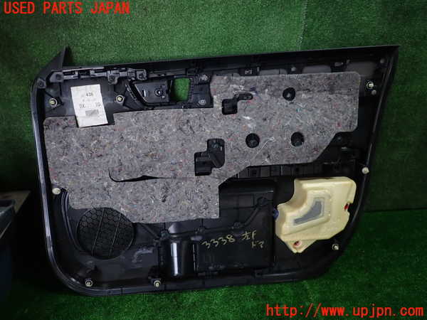 1UPJ-9233381264]カローラ アクシオ(NZE161)左前ドア内張り 中古_4