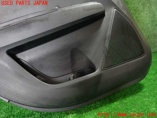 1UPJ-9233381324]カローラ アクシオ(NZE161)左後ドア内張り 中古_3