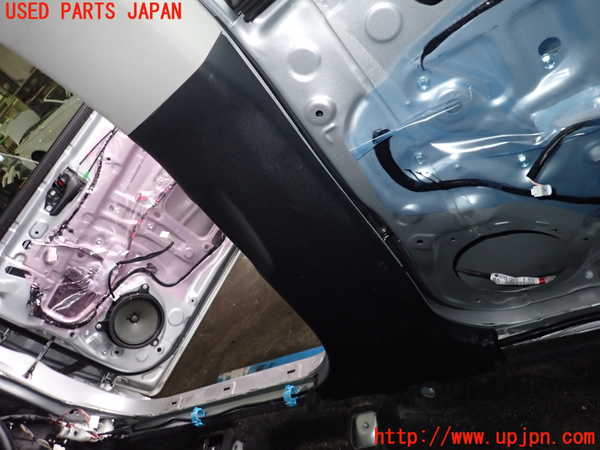 1UPJ-9233387665]カローラ アクシオ(NZE161)右センターピラートリム 中古_3