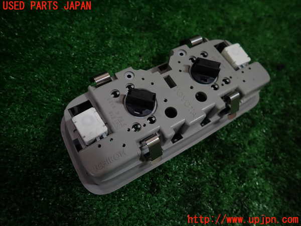 1UPJ-9233386411]カローラ アクシオ(NZE161)ルームランプ1 中古_2