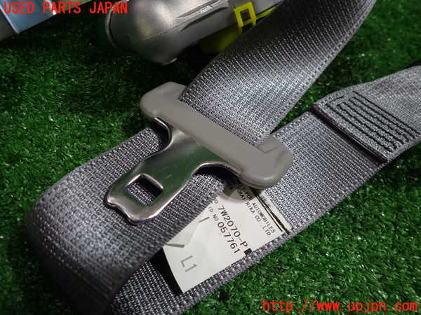 1UPJ-9233387185]カローラ アクシオ(NZE161)左2列目シートベルト 中古_2