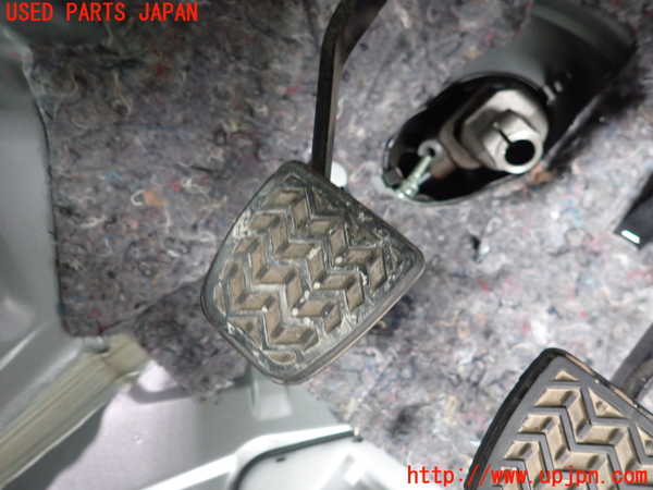 1UPJ-9233387590]カローラ アクシオ(NZE161)クラッチペダル 中古_2