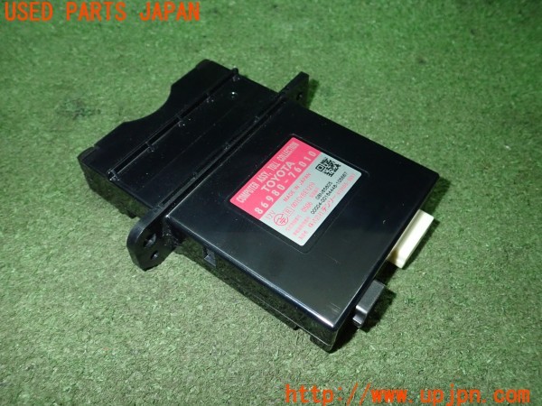 3UPJ=9233390503]レクサス CT200h(ZWA10)純正ビルトイン 86980-76010 ETC車載器 中古_2