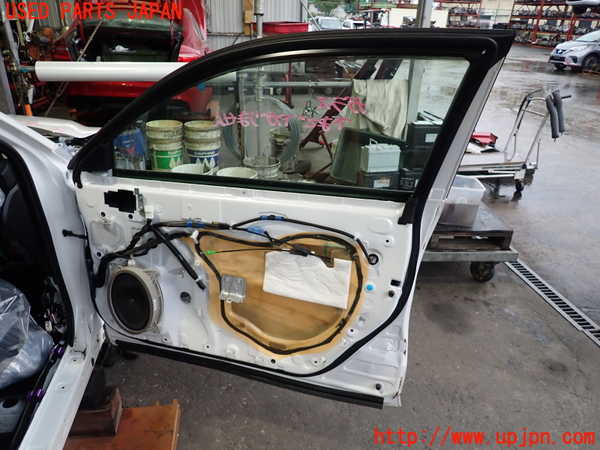 2UPJ-9233391230]レクサス・CT200h(ZWA10)右前ドア (ジャンク品) (43R-00014) 中古_3
