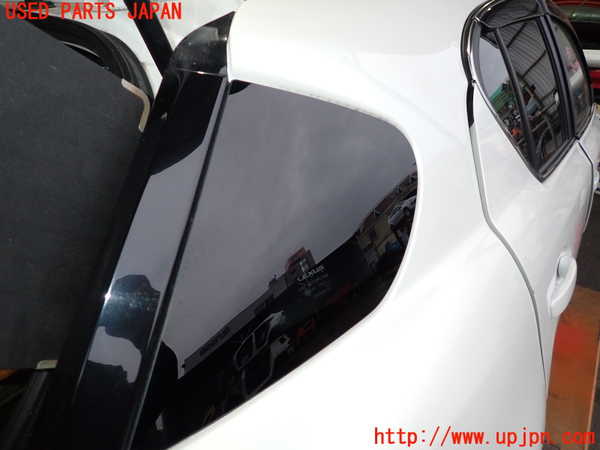 2UPJ-9233391380]レクサス・CT200h(ZWA10)右クォーターガラス (M2L3) 中古_2