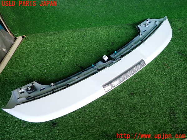 2UPJ-9233391520]レクサス・CT200h(ZWA10)リアスポイラー 中古_3