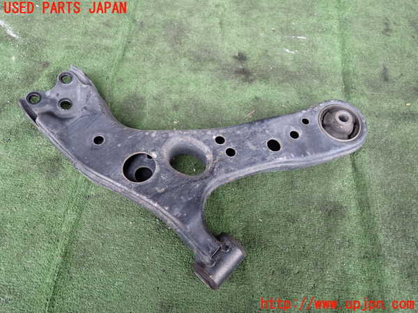 2UPJ-9233395186]レクサス・CT200h(ZWA10)左フロントロアアーム1 中古_2