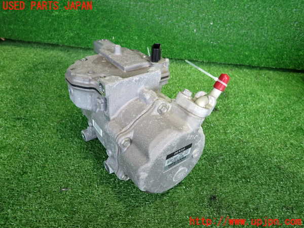 2UPJ-9233396025]レクサス・CT200h(ZWA10)エアコンコンプレッサー 中古_2