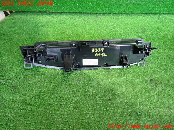 2UPJ-9233396066]レクサス・CT200h(ZWA10)エアコンスイッチ1 中古_3