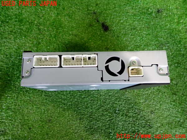 2UPJ-9233396525]レクサス・CT200h(ZWA10)アンプ 中古_3