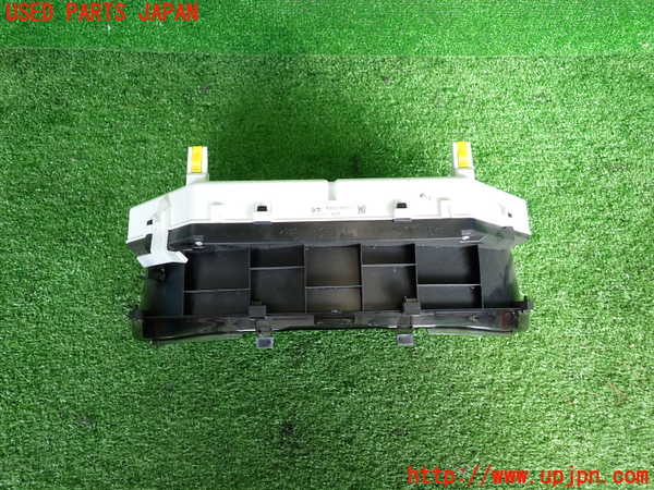 2UPJ-9233396170]レクサス・CT200h(ZWA10)スピードメーター 中古_2